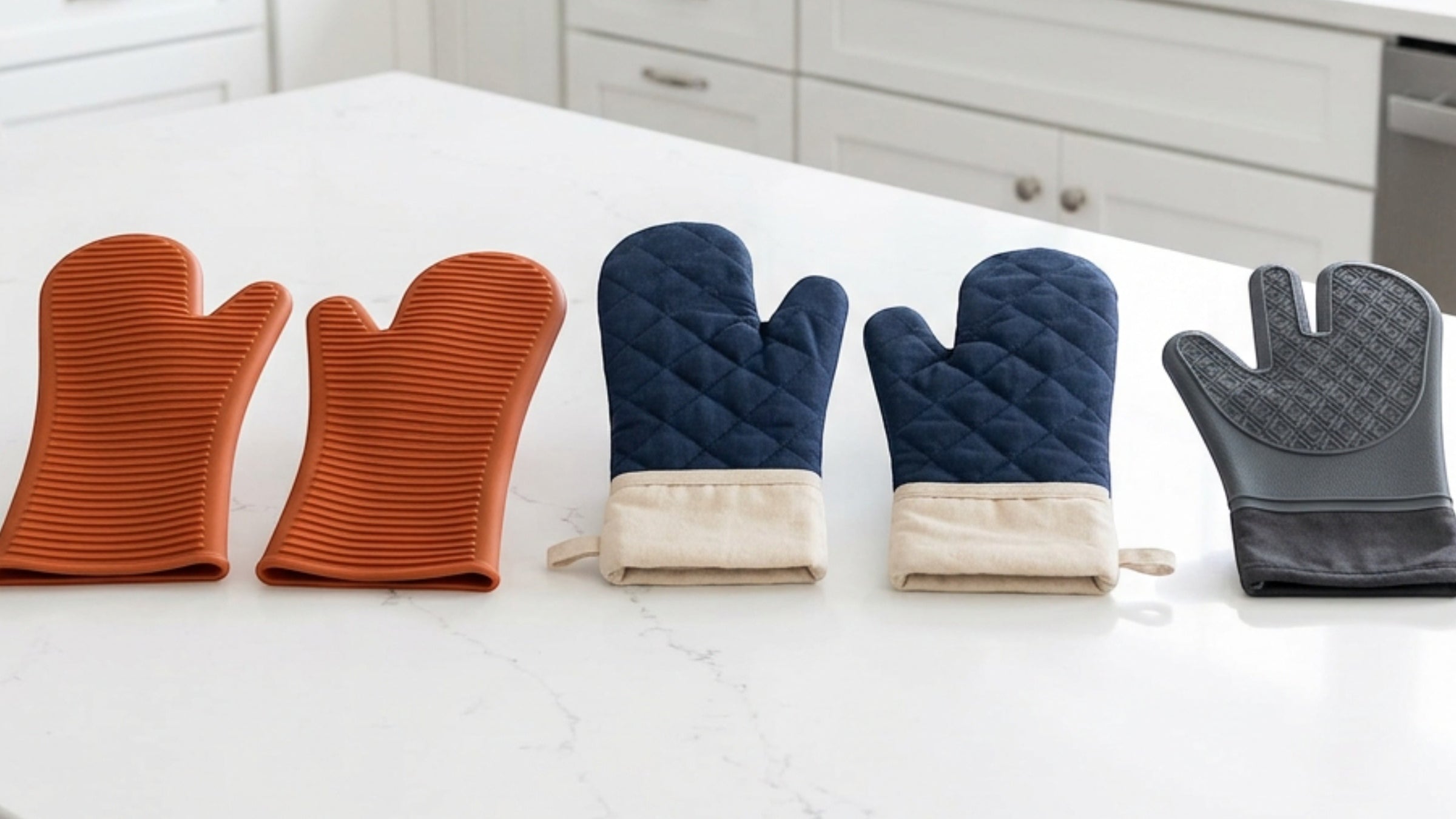 Flins Oven Mitts